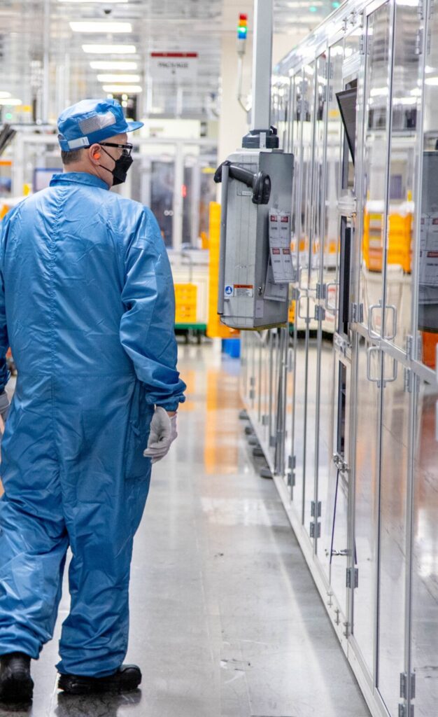 ESMI figure hallway for homepage Power Plant